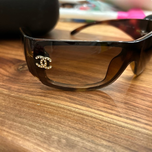 Y2K Vintage Chanel Sunglasses- Authentic - Brown Turtle Shell - Picture 9 of 11